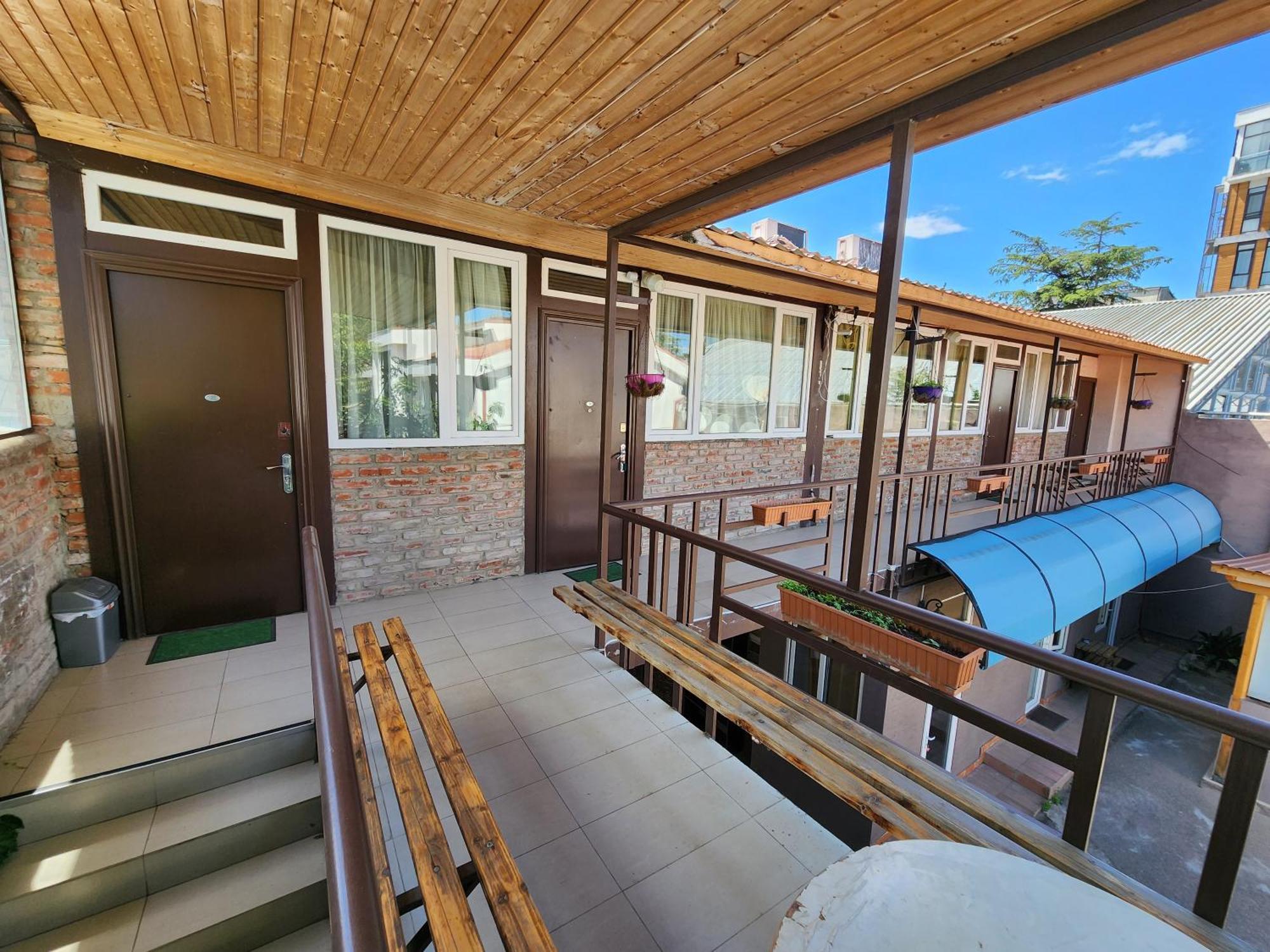 טביליסי Gallary Hostel מראה חיצוני תמונה